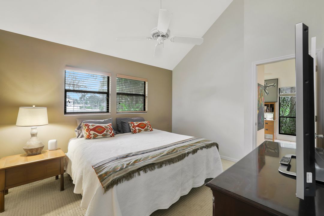 1329 Solana Rd, Naples, FL 34103