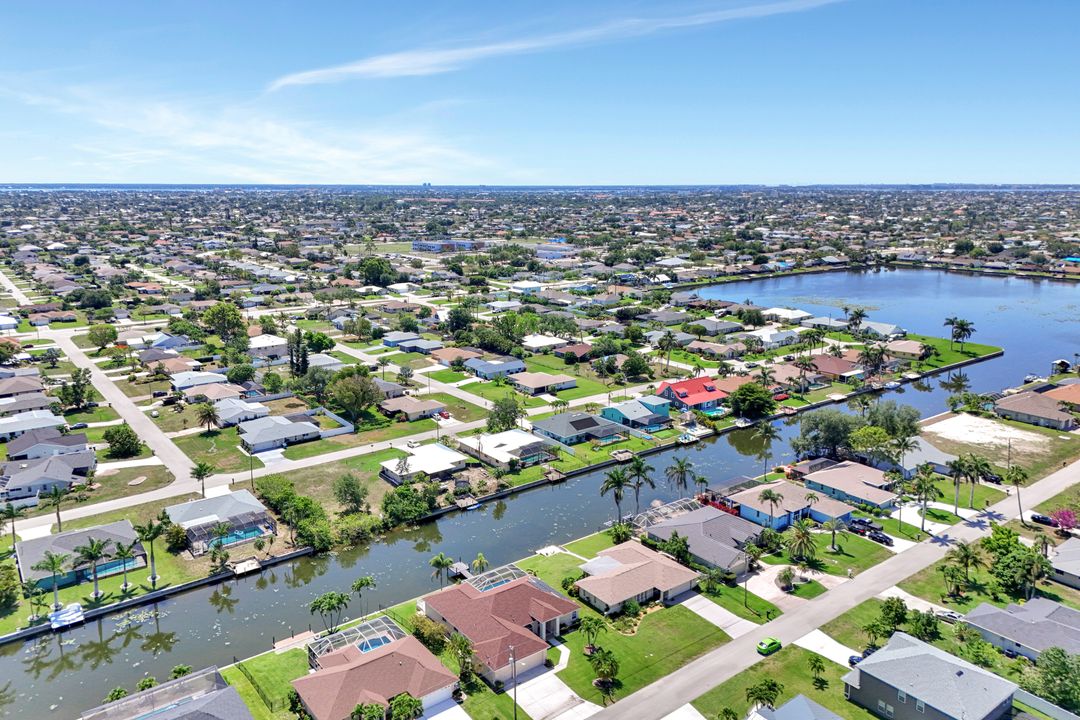 3317 SW 5th Pl, Cape Coral, FL 33914
