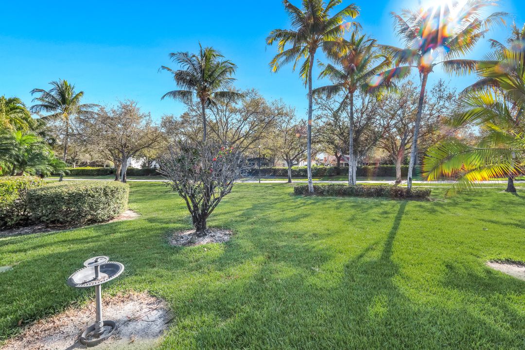 3239 Barbados Ln, Naples, FL 34119