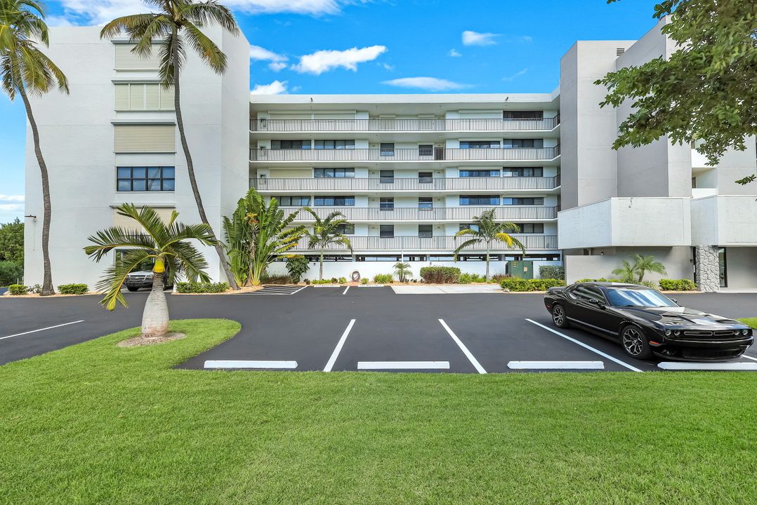 4223 Bay Beach Ln  #2D, Fort Myers Beach, FL 33931