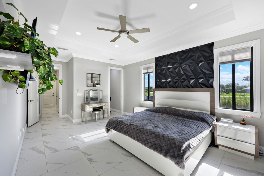 3362 56th Ave NE, Naples, FL 34120