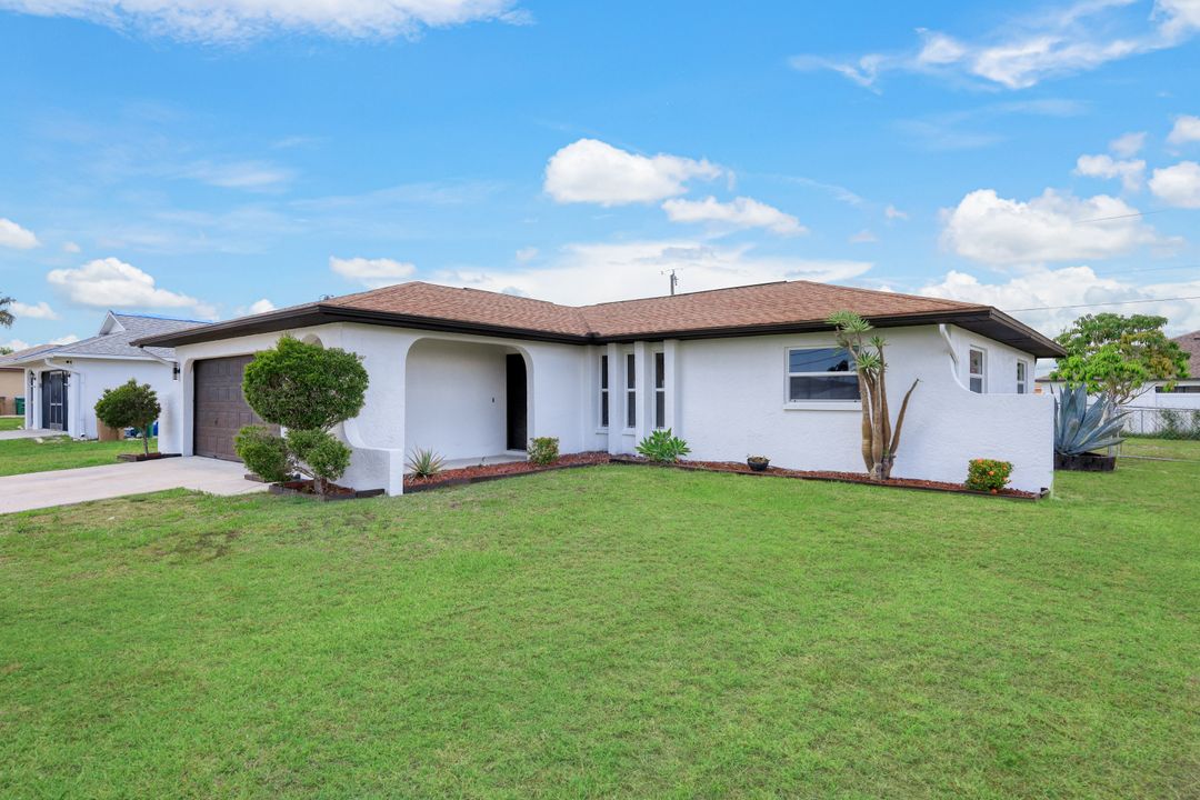 315 SE 16th Terrace, Cape Coral, FL 33990