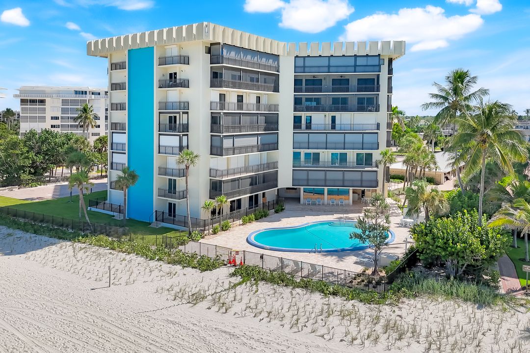 3399 Gulf Shore Blvd N #203, Naples, FL 34103