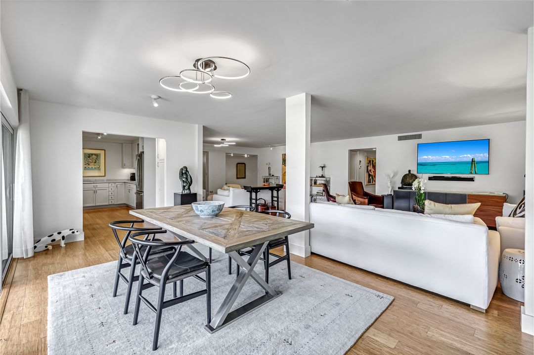 105 Wilderness Dr #107, Naples, FL 34105