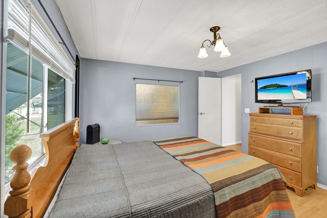 27543 Hoenie Dr, Bonita Springs, FL 34135