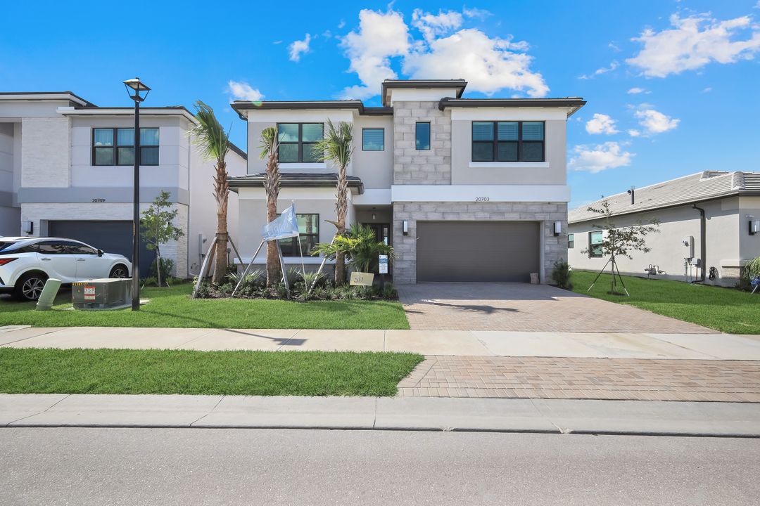 20703 Fair Oak Ln, Estero, FL 33928
