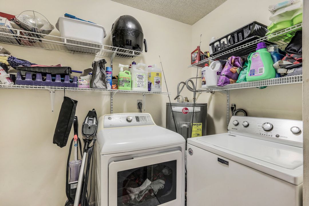 981 13th St SW, Naples, FL 34117