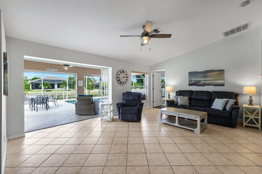 615 SW 39th Terrace, Cape Coral, FL 33914