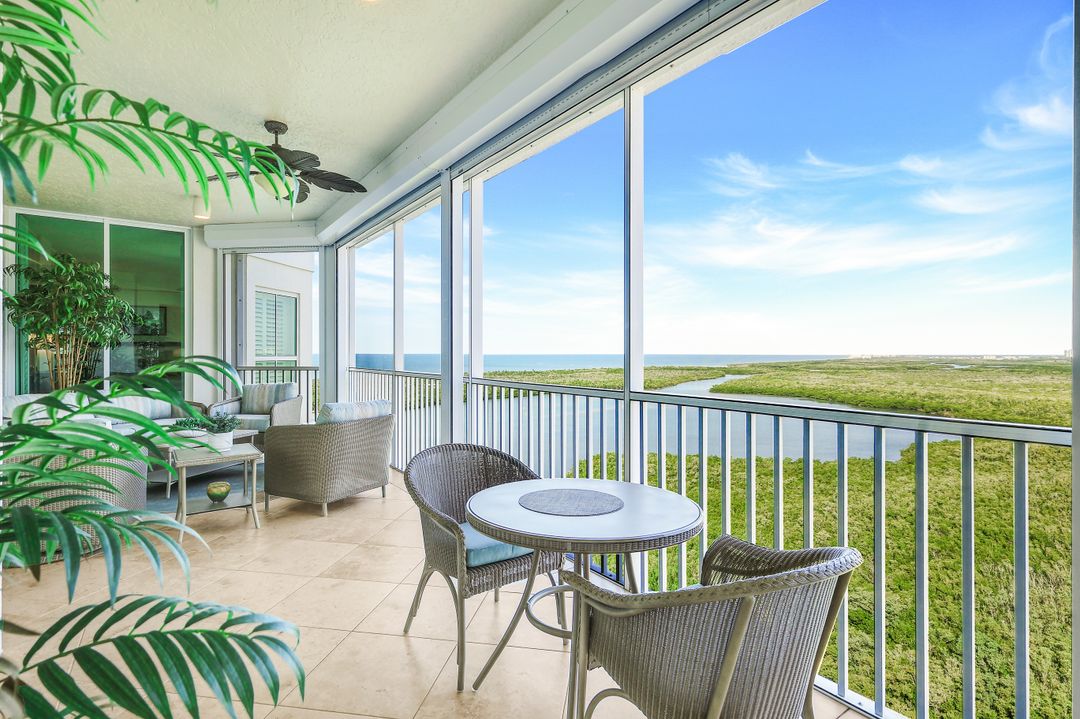 295 Grande Way #1505, Naples, FL 34110