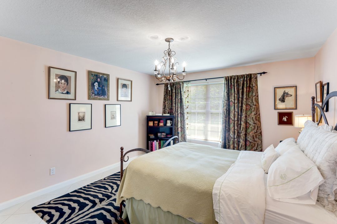 5606 Eleuthera Way, Naples, FL 34119