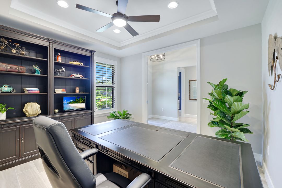 7597 Blackberry Dr, Naples, FL 34114