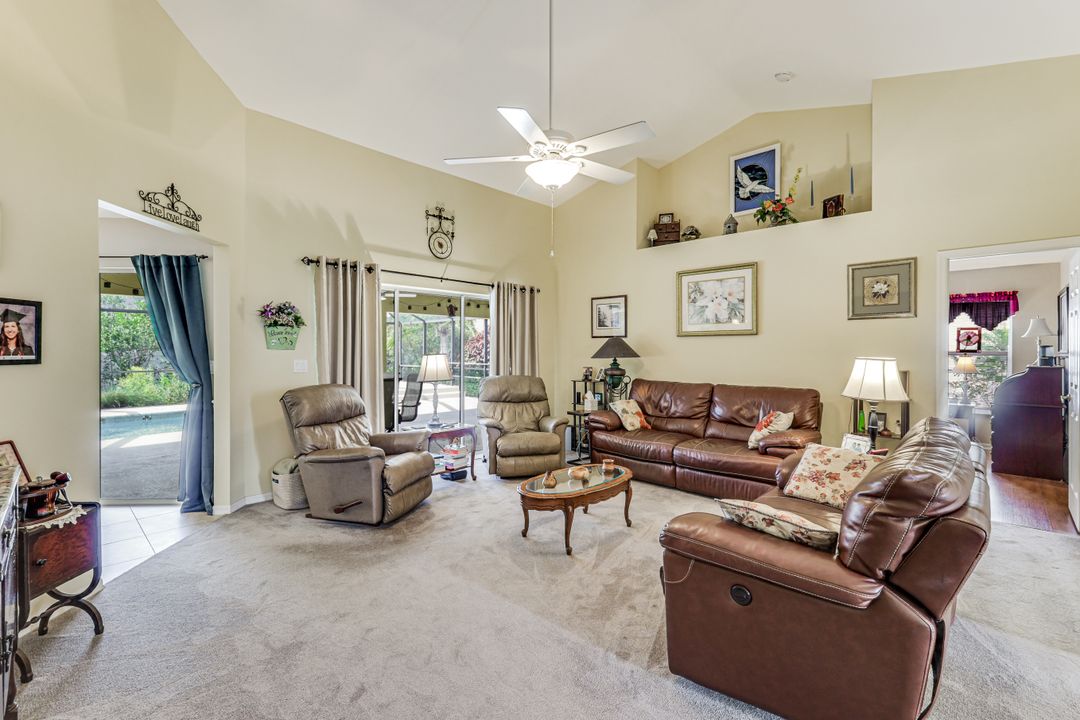 1820 SW 51st St, Cape Coral, FL 33914