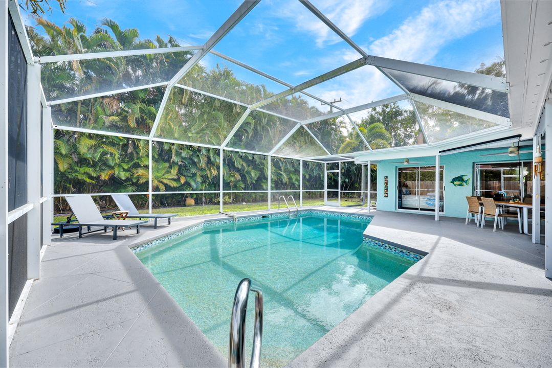 122 Palm River Blvd, Naples, FL 34110