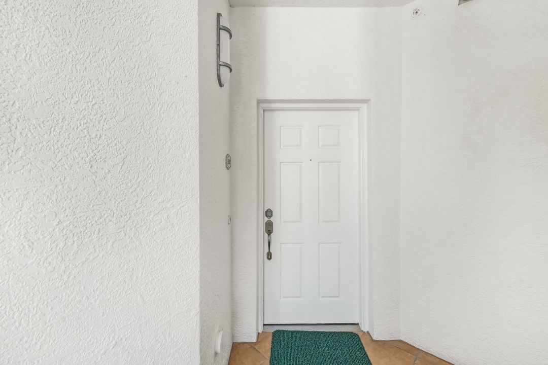 450 Launch Cir #501, Naples, FL 34108