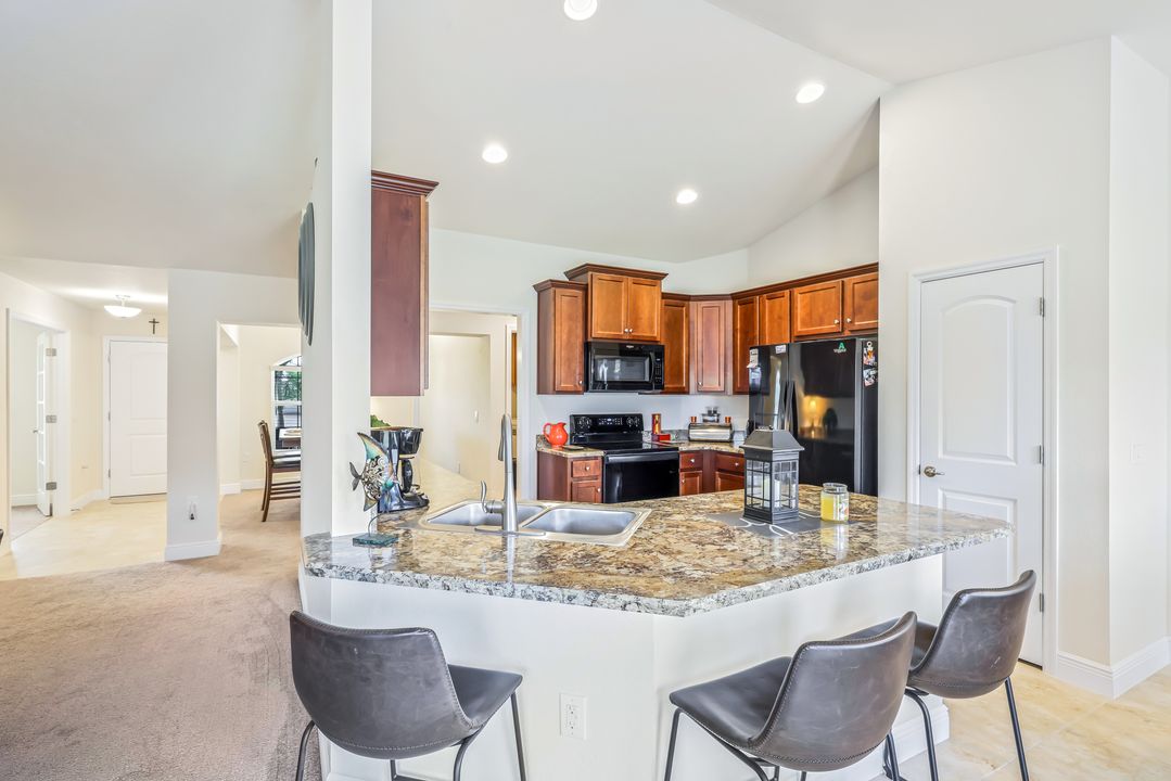 2801 SW 35th St, Cape Coral, FL 33914