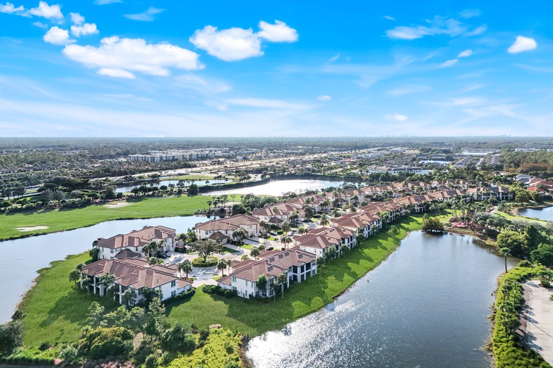 9213 Quartz Ln #101, Naples, FL 34120