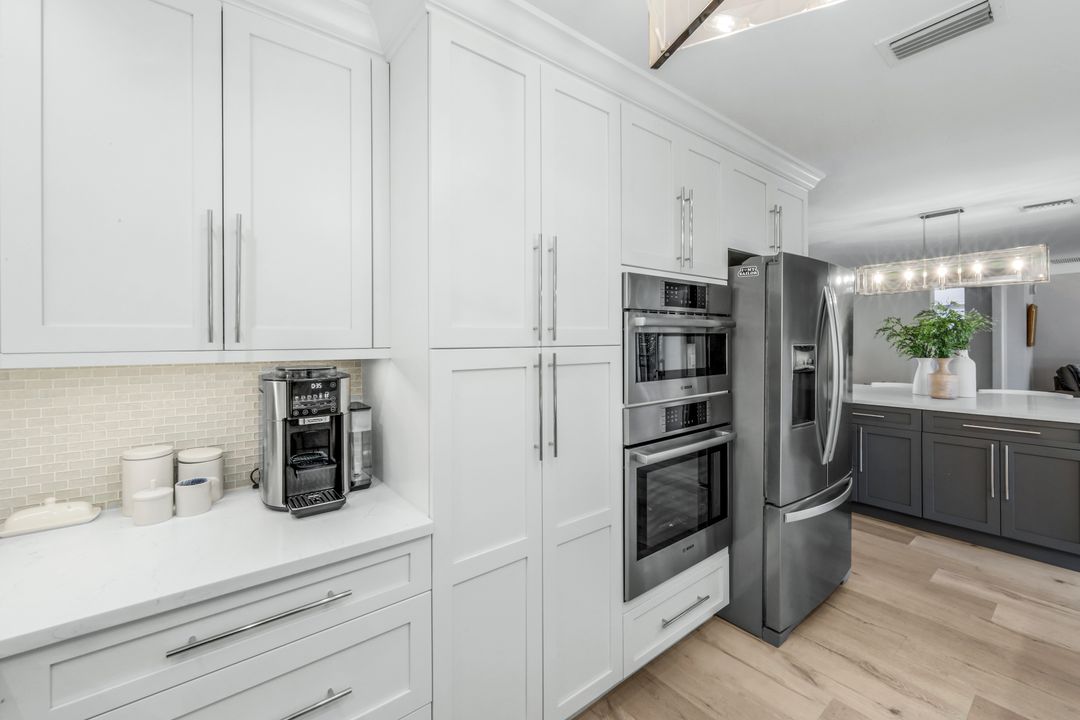 27984 Carl Cir, Bonita Springs, FL 34135