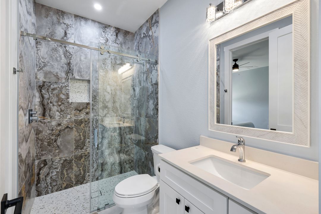 313 NE 5th St, Cape Coral, FL 33990