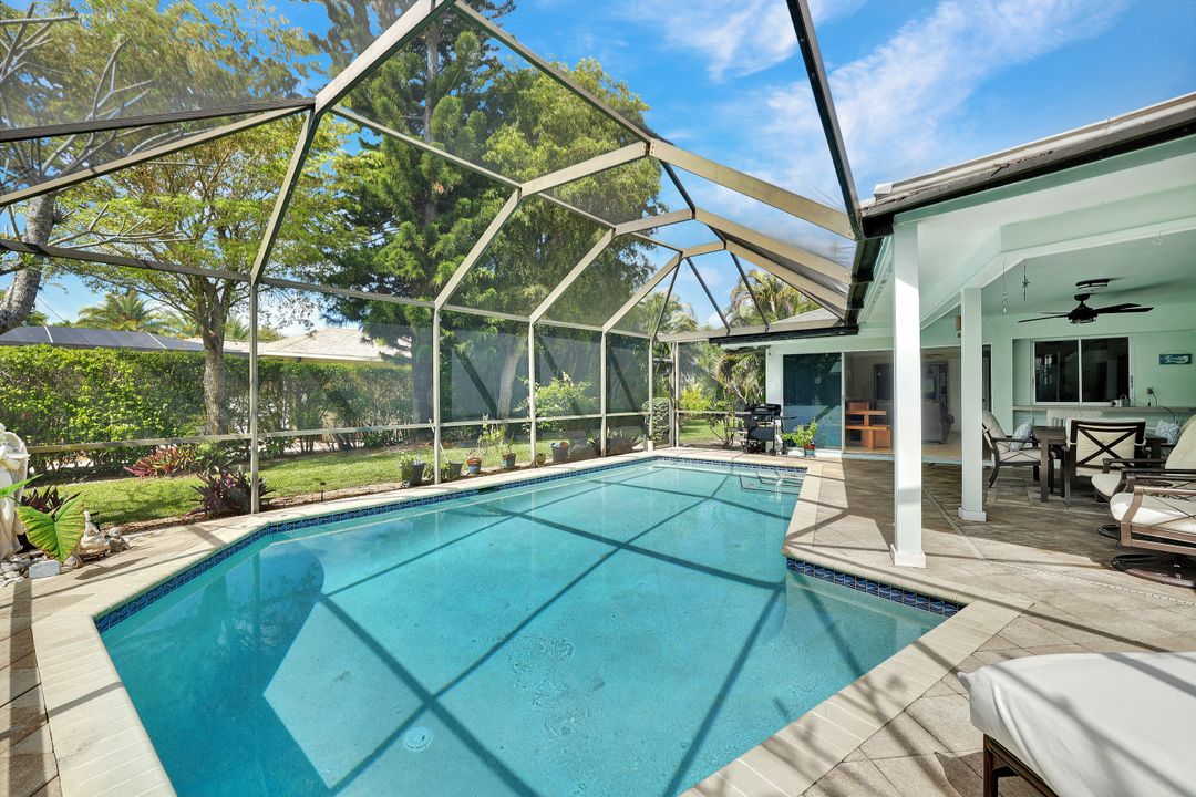 208 Baltusrol Dr, Naples, FL 34113