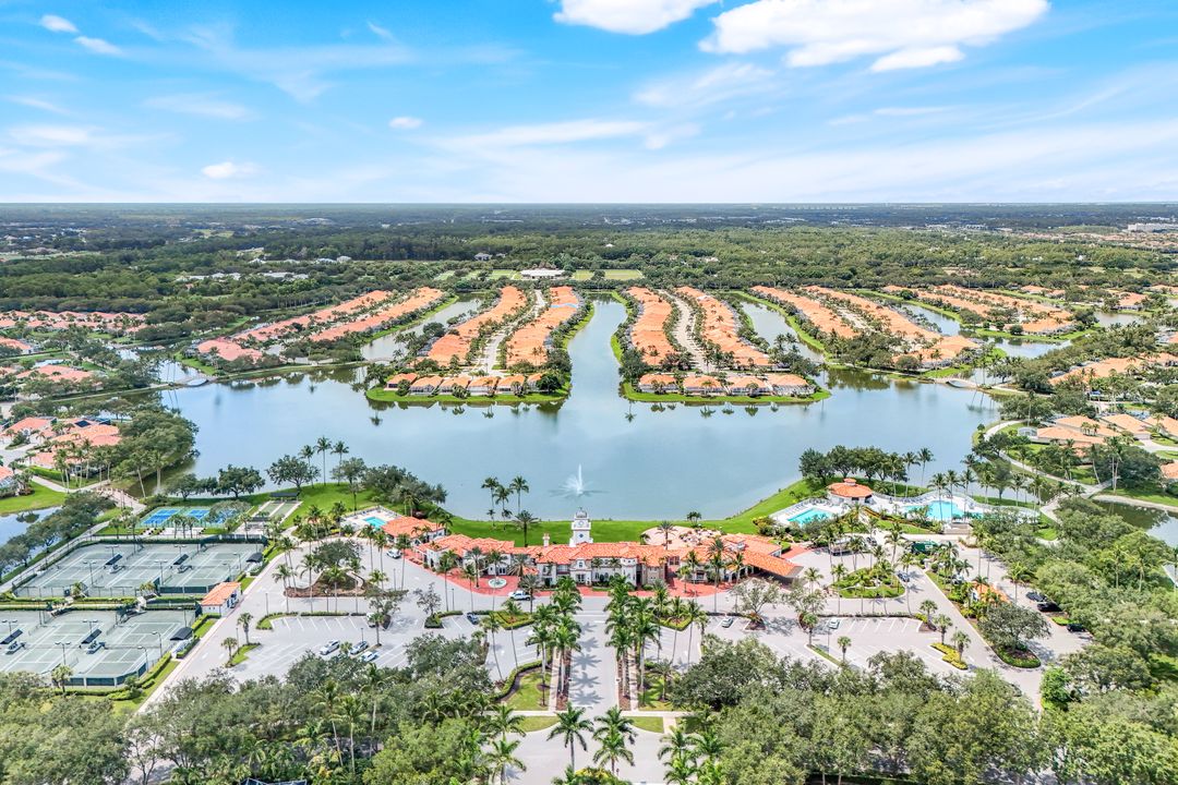3556 El Verdado Ct, Naples, FL 34109