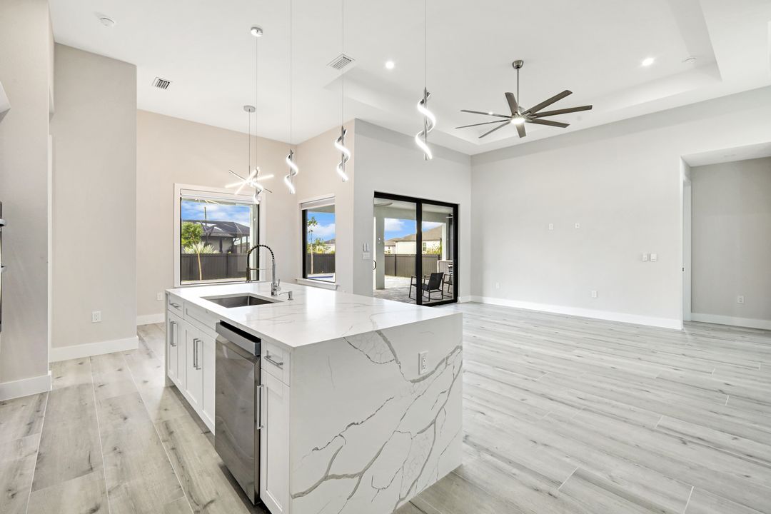 1020 NW 33rd Pl, Cape Coral, FL 33993