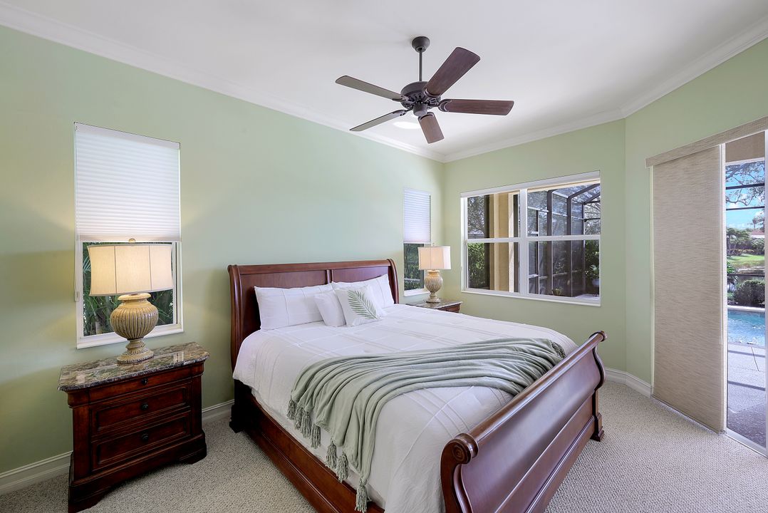 6074 Divot Ct, Naples, FL 34113