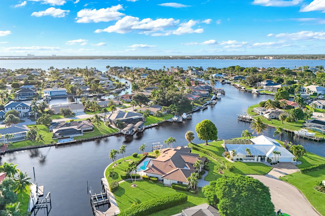 954 Bal Isle Dr, Fort Myers, FL 33919