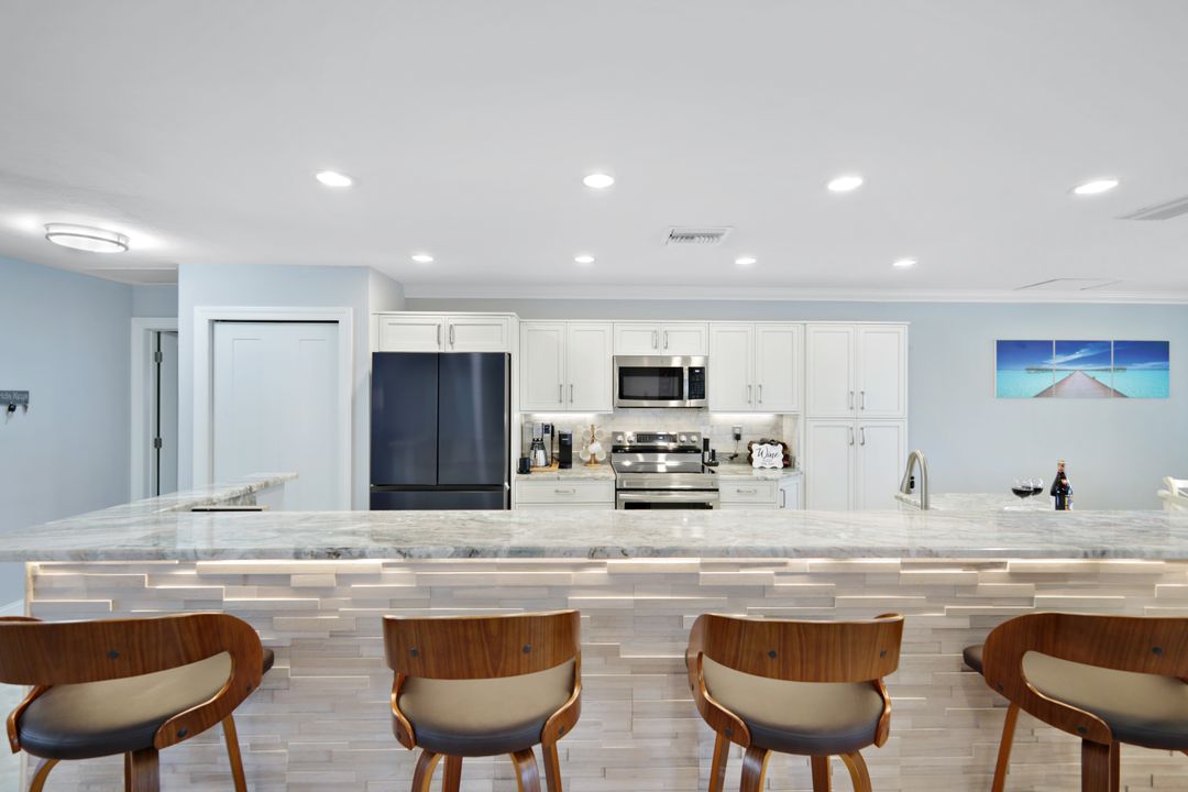 120 SW 54th St, Cape Coral, FL 33914