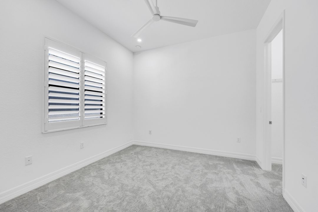 13670 Mandarin Cir, Naples, FL 34109