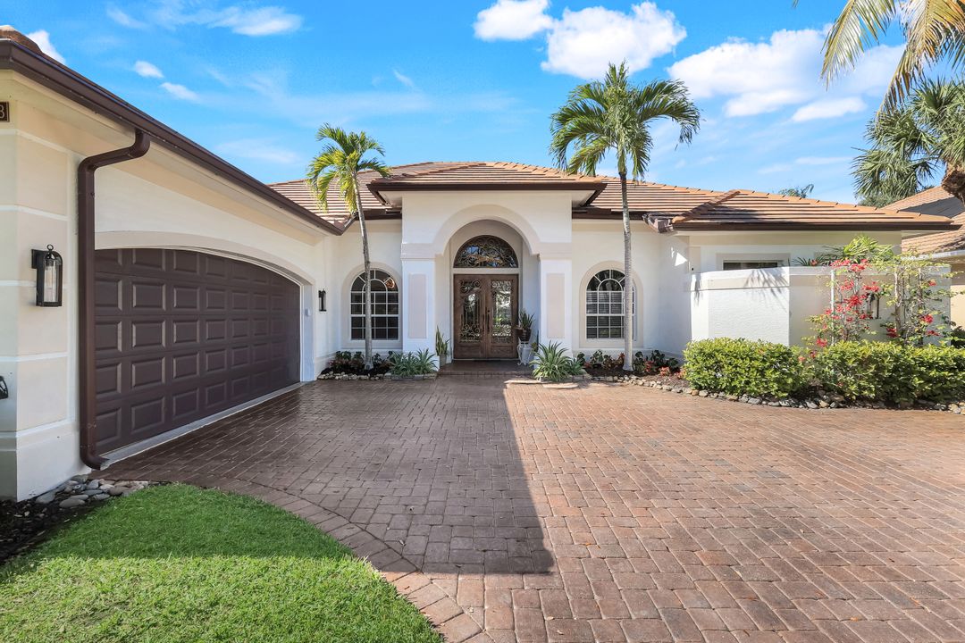 7633 Mulberry Ln, Naples, FL 34114