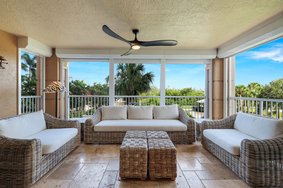 6597 Nicholas Blvd #306, Naples, FL 34108