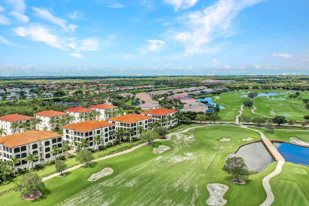 16387 Viansa Wy #302, Naples, FL 34110