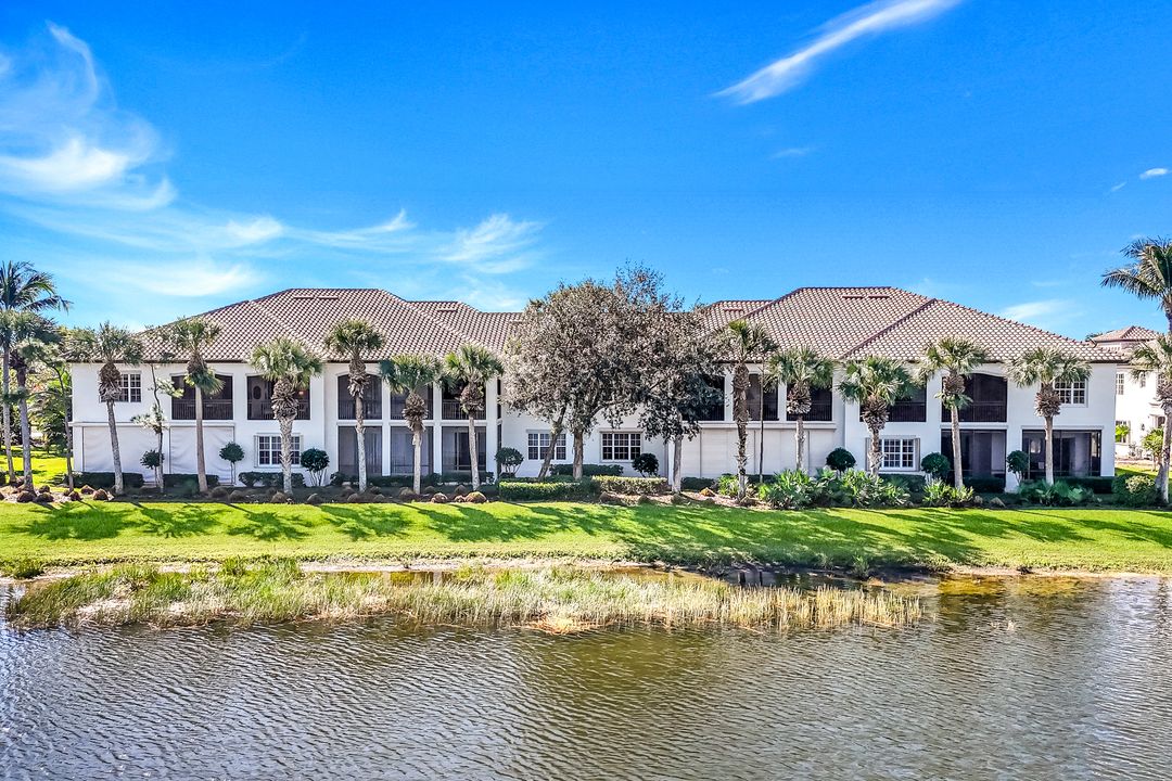 3715 Montreux Ln #204, Naples, FL 34114