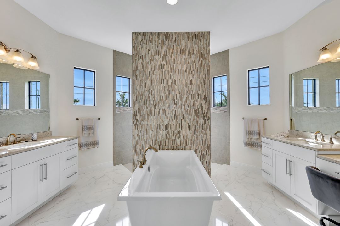 3215 NW 17th Ln, Cape Coral, FL 33993