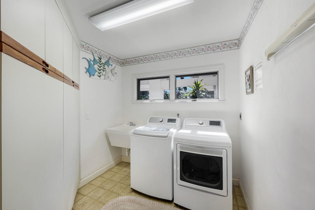 2227 Regal Way, Naples, FL 34110