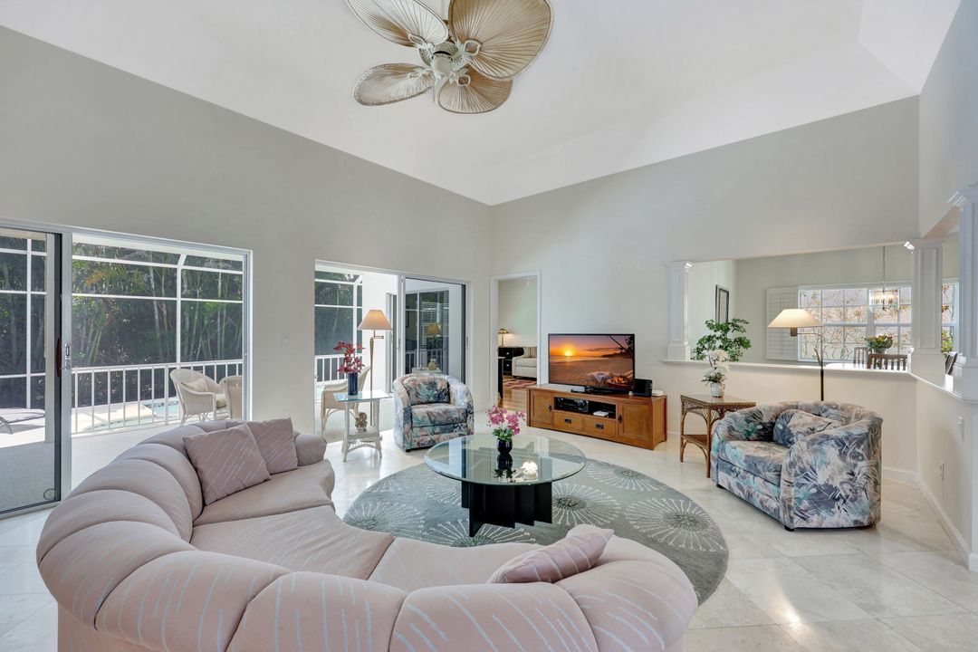 5929 Chanteclair Dr #8, Naples, FL 34108