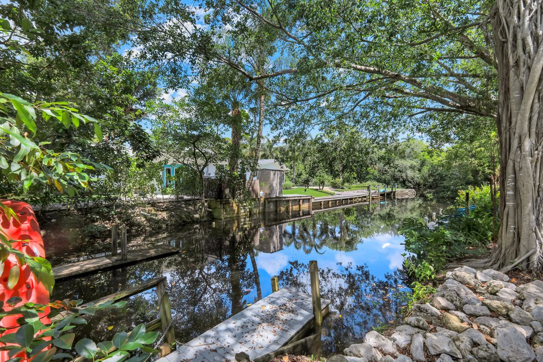 27292 East Dr, Bonita Springs, FL 34135