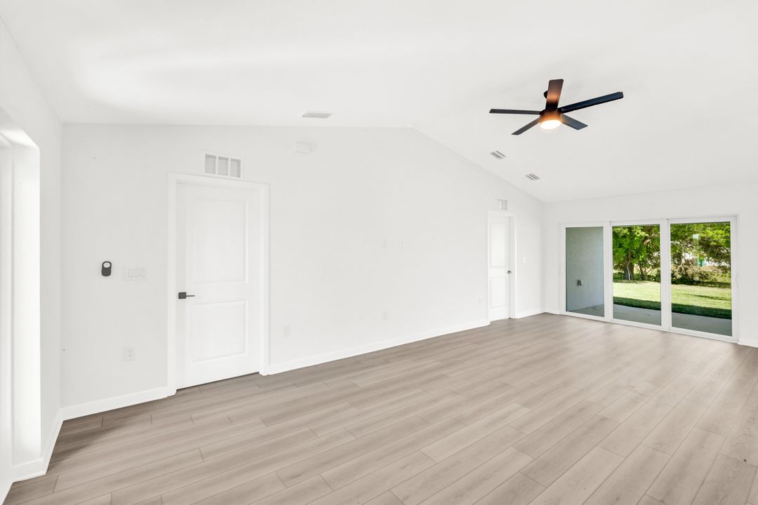 1205 NE 12th St, Cape Coral, FL 33909