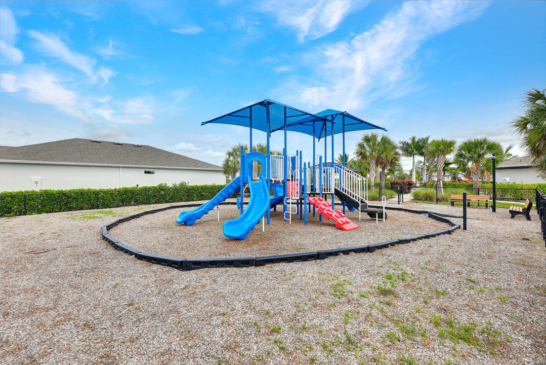 447 Spg Hl Lk Lp, Cape Coral, FL 33993