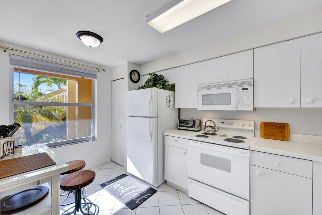 2469 Millcreek Ln #102, Naples, FL 34119