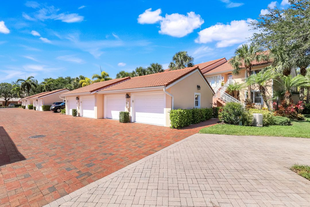 2365 Hidden Lake Dr #9, Naples, FL 34112
