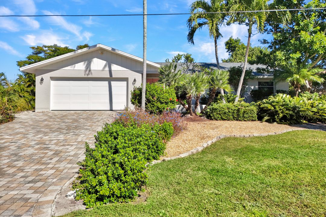 1737 Serenity Ln, Sanibel, FL 33957
