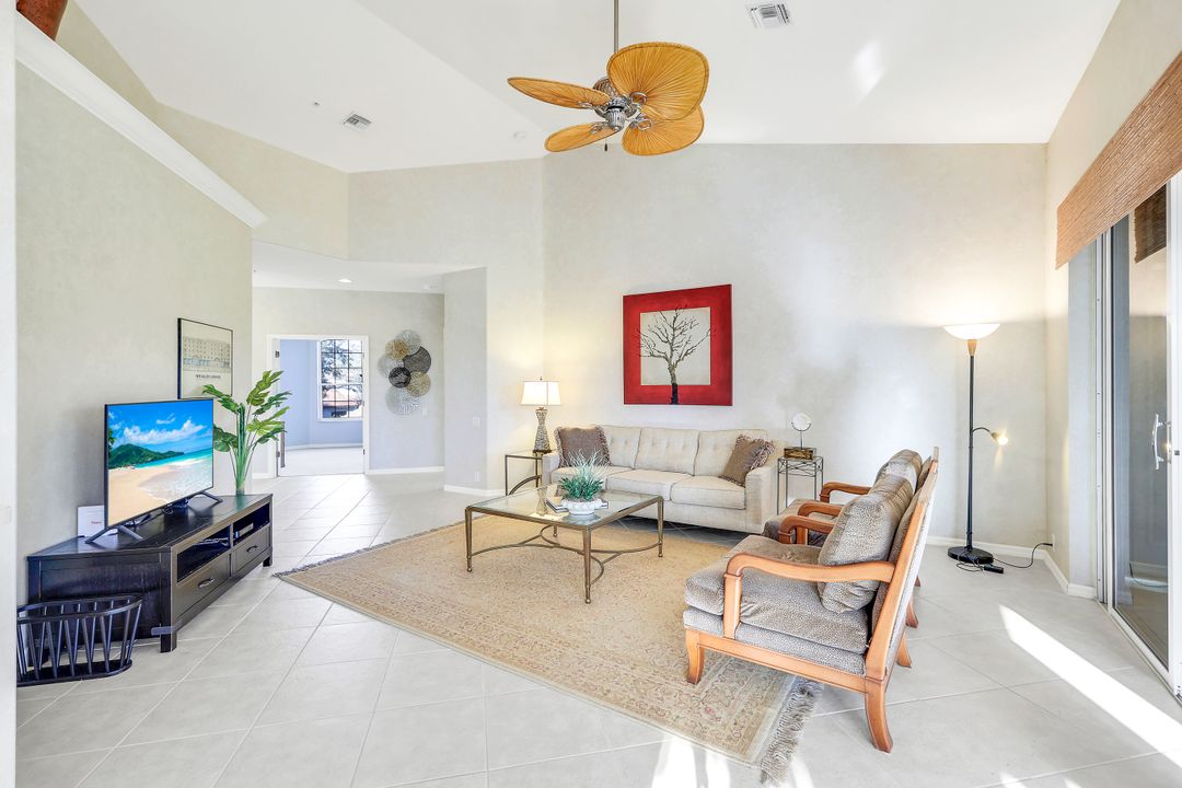 8490 Danbury Blvd #205, Naples, FL 34120