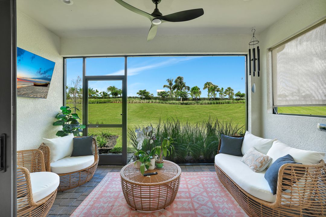 4621 Centaurus Cir, Naples, FL 34120