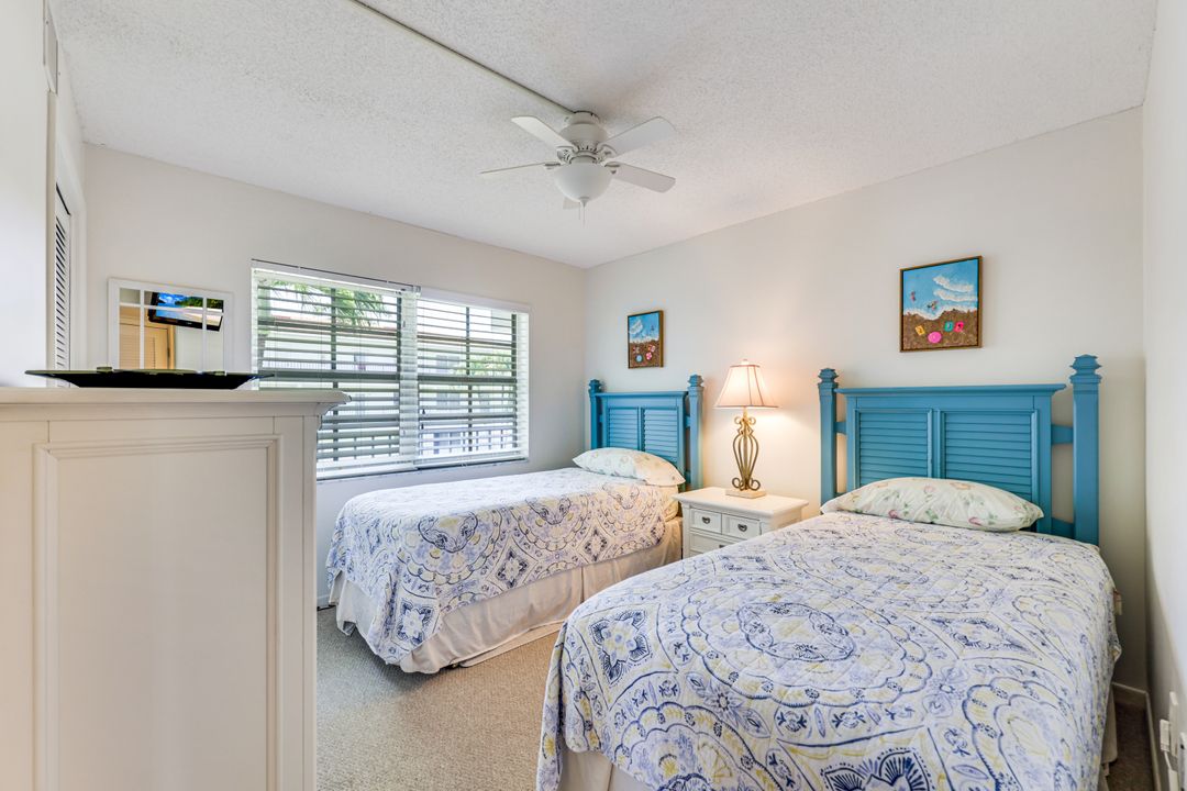 5 High Point Cir W #204, Naples, FL 34103