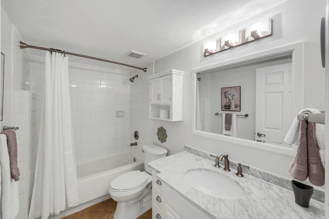 2462 Hidden Lake Dr #1, Naples, FL 34112