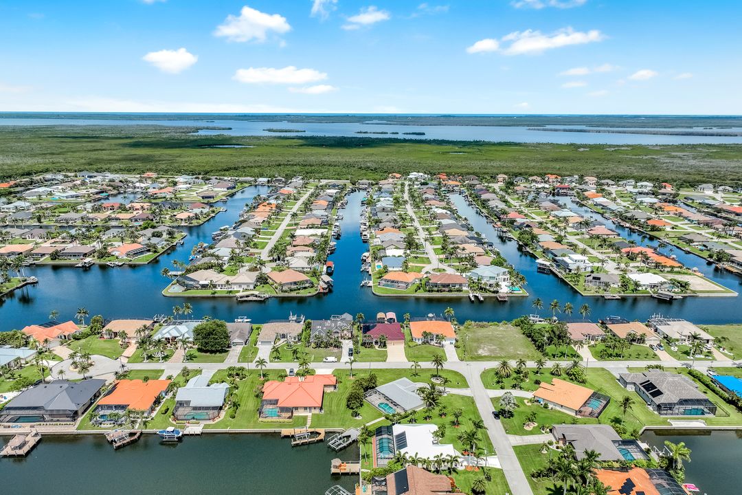 2714 SW 39th Terrace, Cape Coral, FL 33914