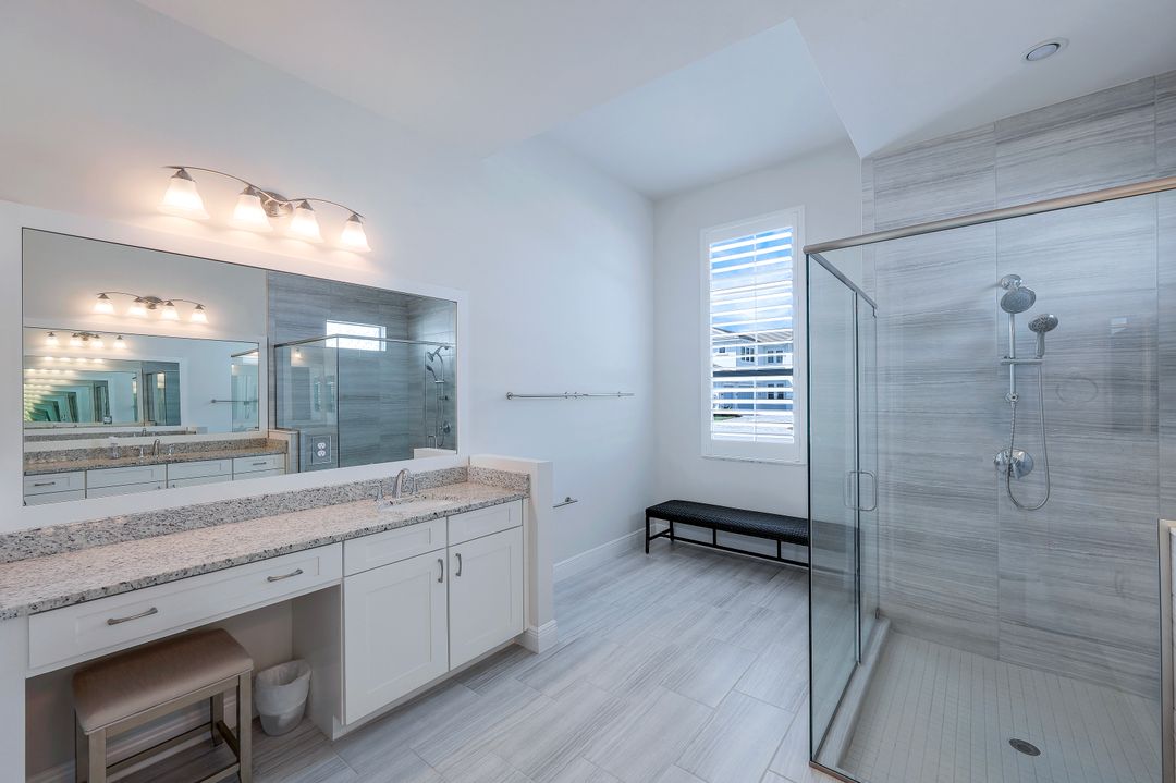 8959 Redonda Dr, Naples, FL 34114