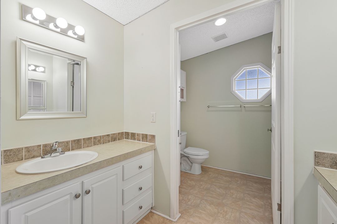5318 Fiddleleaf Dr, Fort Myers, FL 33905