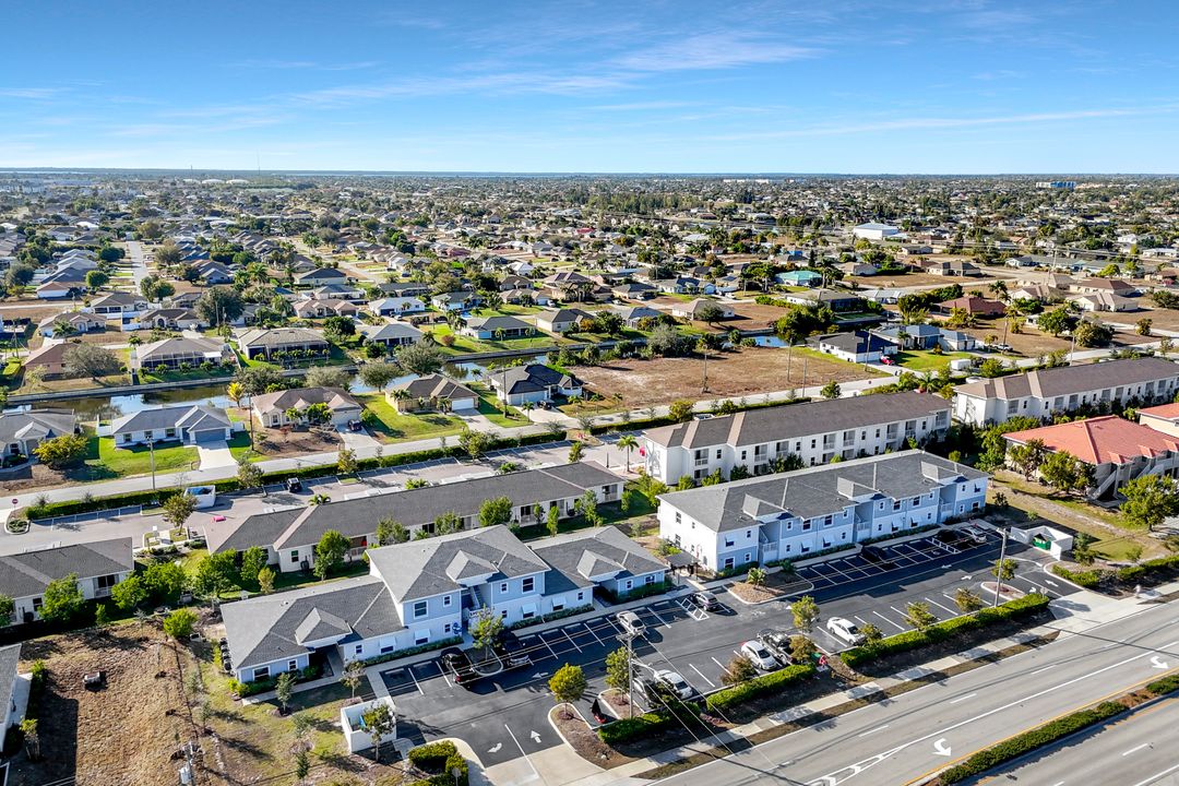 3320 Skyline Blvd, Cape Coral, FL 33914